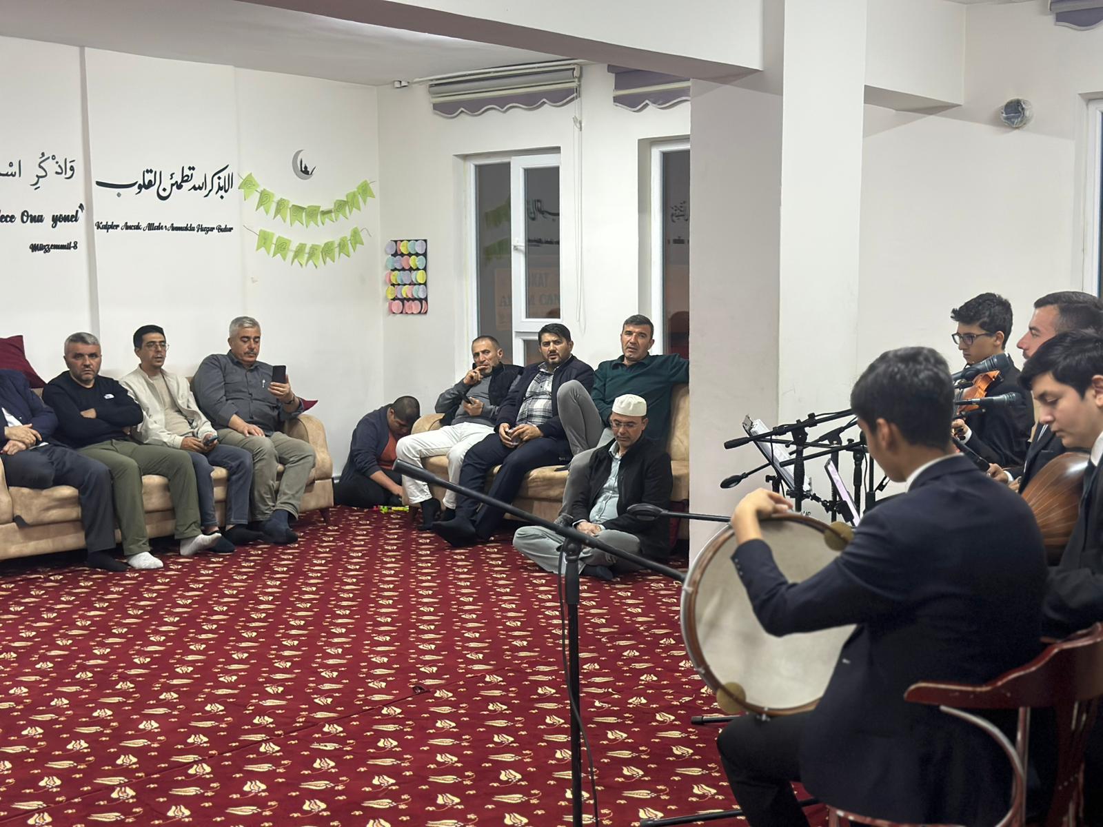 Yahyalı’da “Hafızlarla Meşk Gecesi” Manevi Coşkuyla Gerçekleşti